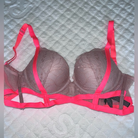 Victoria secret very sexy push up 34B - Picture 1 of 3